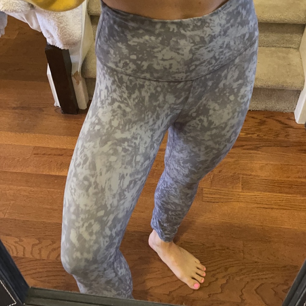 Lululemon Aligns Speckled Design - Picture 5 of 5